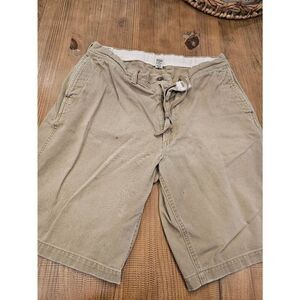American eagle khaki cargo 36. With flaw